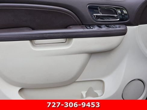 Used 2013 Cadillac Escalade ESV Platinum RWD image 16