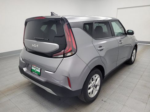 Used 2025 Kia Soul LX w/ LX Technology Package image 9