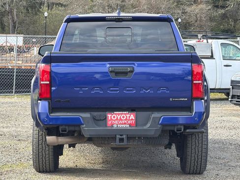Certified 2025 Toyota Tacoma TRD Off-Road w/ TRD Off Road Premium Package AWD/4WD image 5