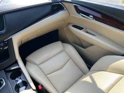 Used 2018 Cadillac XT5 Luxury AWD/4WD image 25