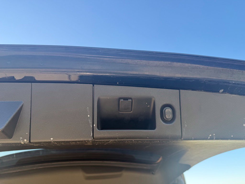 Used 2016 Chevrolet Suburban LTZ AWD/4WD image 8