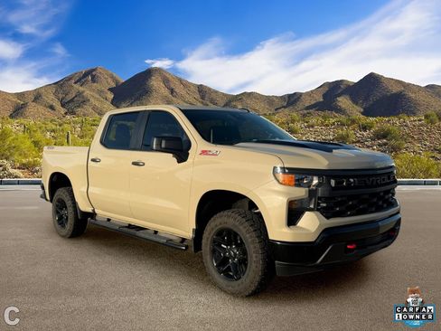 Certified 2022 Chevrolet Silverado 1500 Custom Trail Boss w/ LPO, Dark Essentials Package AWD/4WD image 5