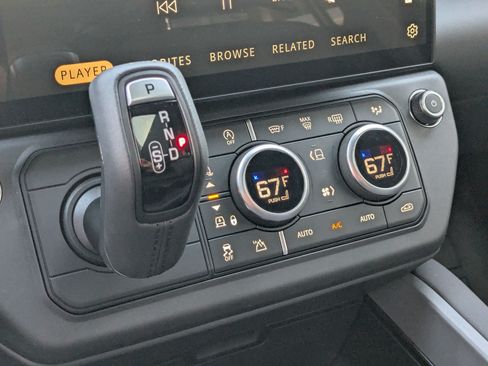 New 2026 Land Rover Defender 110 X-Dynamic SE AWD/4WD image 23