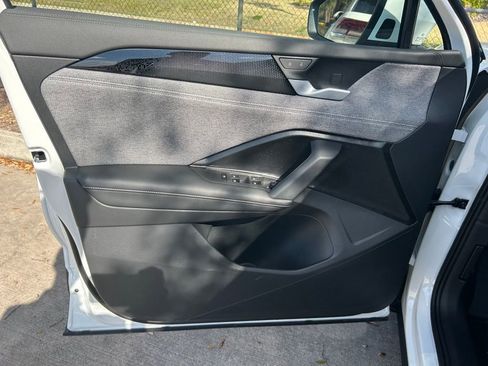 New 2026 Volkswagen Tiguan S image 36