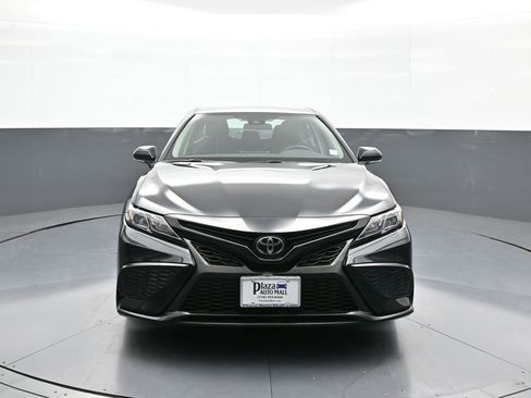 Certified 2023 Toyota Camry SE image 2