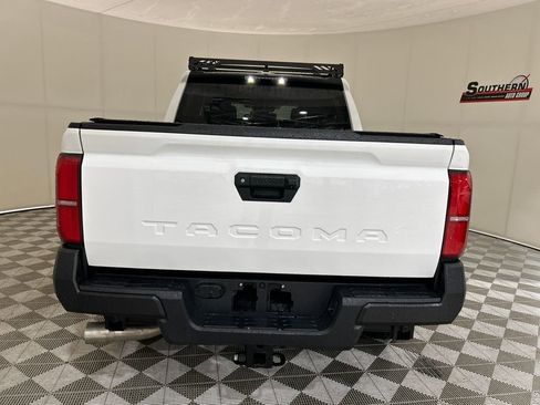 Used 2024 Toyota Tacoma SR image 9