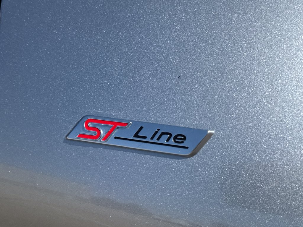 Used 2024 Ford Explorer ST-Line w/ Class IV Trailer Tow Package RWD image 11