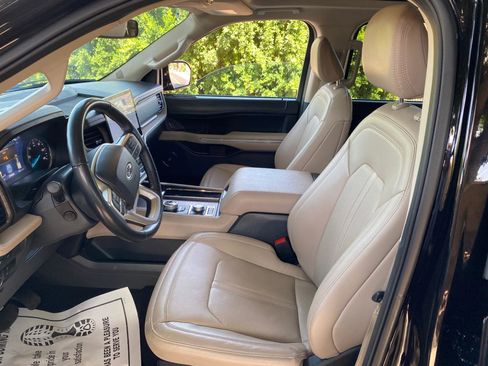 Used 2024 Ford Expedition Limited AWD/4WD image 35