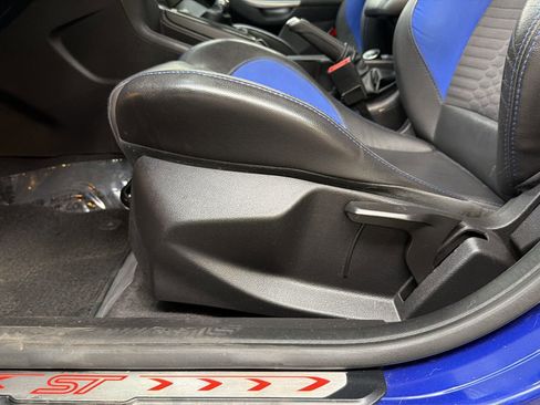 Used 2014 Ford Focus ST w/ Equipment Group 201A FWD image 20