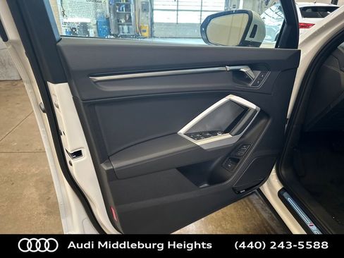 New 2025 Audi Q3 2.0T Premium image 11