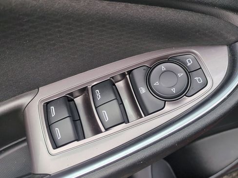 Used 2018 Chevrolet Malibu LT image 22