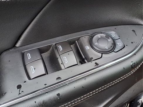 Certified 2022 Buick Envision Preferred w/ Sport Touring Package image 18