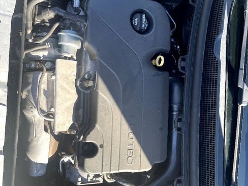 Used 2019 Chevrolet Cruze LS image 21