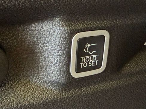 New 2026 Jeep Grand Cherokee L Limited w/ Limited Altitude Package AWD/4WD image 12