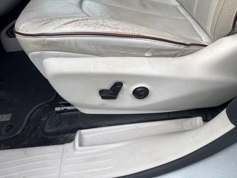 Used 2017 Chrysler Pacifica Limited FWD image 14