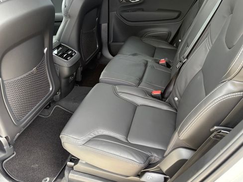 New 2026 Volvo XC90 B6 Ultra image 25