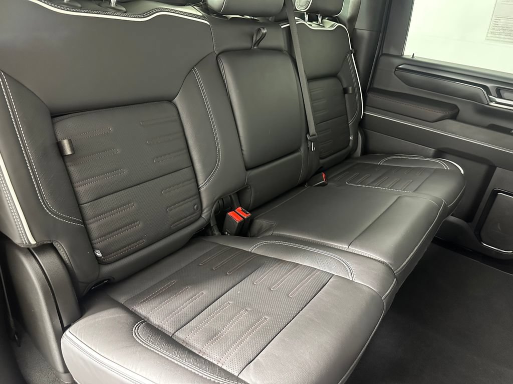 Used 2025 GMC Sierra 2500 AT4X AWD/4WD image 30