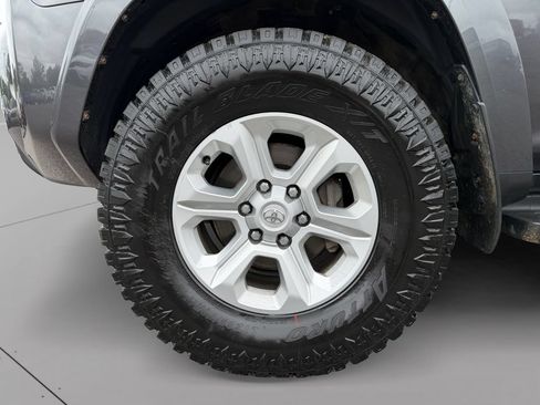 Used 2022 Toyota 4Runner SR5 Premium AWD/4WD image 24