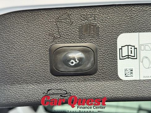 Used 2018 Ford Escape Titanium w/ Ford Safe & Smart Package FWD image 15