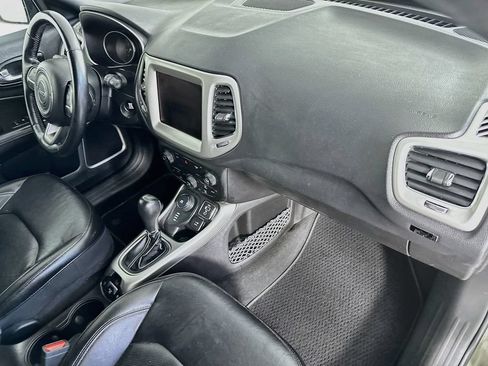 Used 2021 Jeep Compass Latitude AWD/4WD image 30