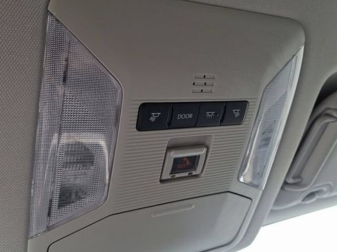 Used 2024 Toyota RAV4 XLE AWD/4WD image 27