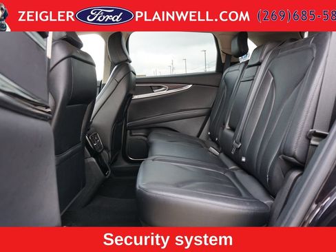 Used 2022 Lincoln Nautilus AWD w/ Premium Package image 13
