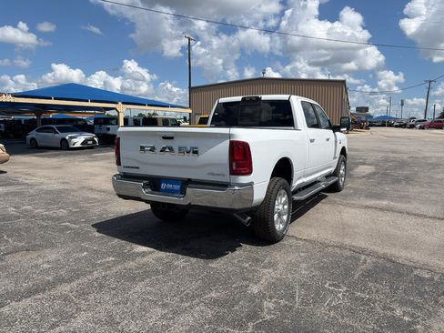 New 2026 RAM 2500 Laramie AWD/4WD image 6