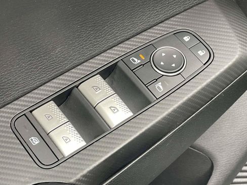 Used 2022 Mitsubishi Outlander SE AWD/4WD image 16