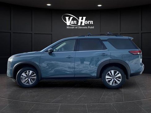 New 2026 Nissan Pathfinder SL image 10