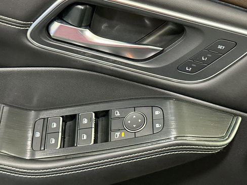 Used 2023 Nissan Rogue Platinum w/ Platinum Premium Package image 16