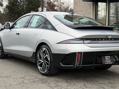Used 2024 Hyundai Ioniq 6 Limited image 3