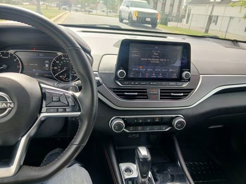 Used 2023 Nissan Altima 2.5 SR FWD image 27