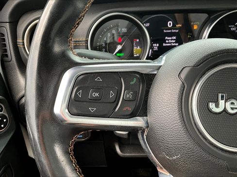 Used 2021 Jeep Wrangler Unlimited Sahara AWD/4WD image 11