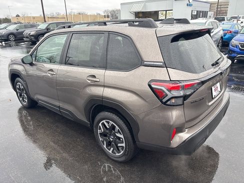 Certified 2025 Subaru Forester Premium w/ Convenience Package #1 image 6