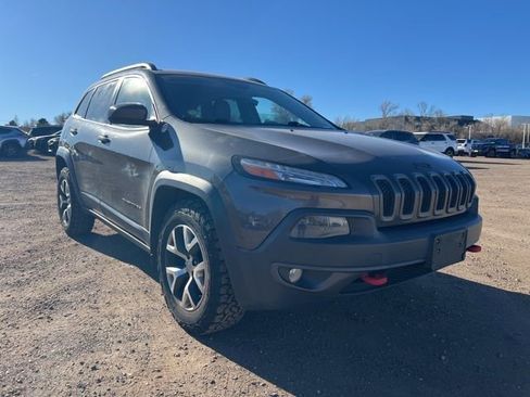 Used 2016 Jeep Cherokee Trailhawk w/ Cold Weather Group image 8