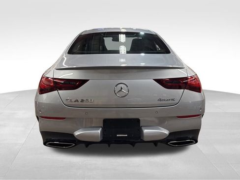 Used 2025 Mercedes-Benz CLA 250 4MATIC image 4