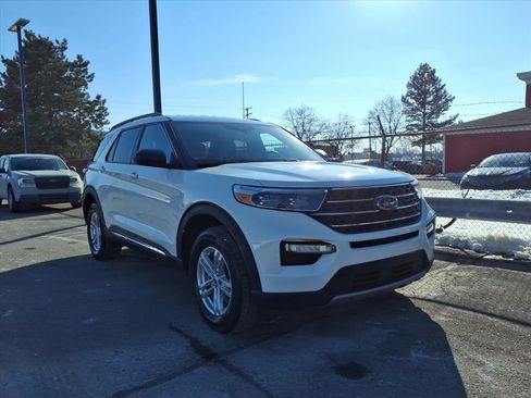 Certified 2023 Ford Explorer XLT w/ Equipment Group 202A image 3
