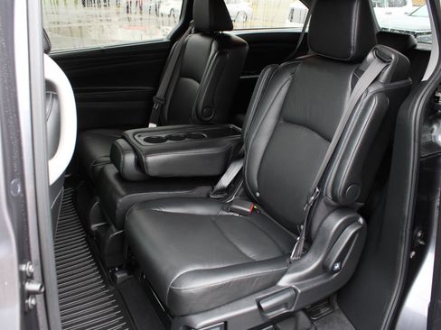Used 2024 Honda Odyssey EX-L image 18