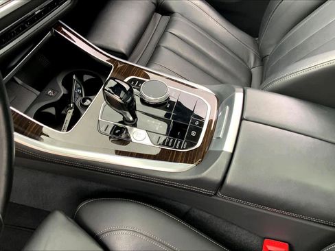 Used 2019 BMW X5 xDrive40i w/ Premium Package AWD/4WD image 17