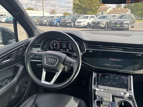 Used 2025 Audi Q7 3.0T Premium Plus AWD/4WD image 38