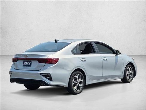 Used 2020 Kia Forte LXS FWD image 5