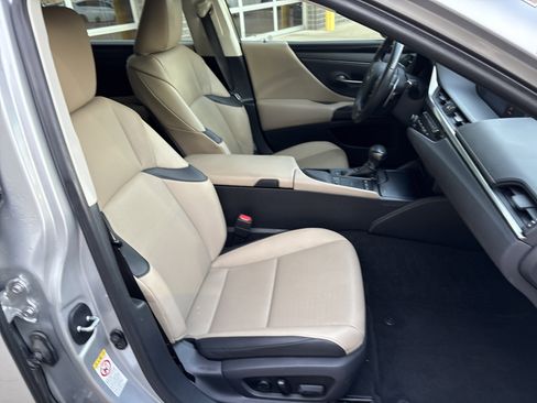 Used 2019 Lexus ES 350 image 32