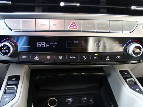 New 2025 Kia Telluride EX image 42