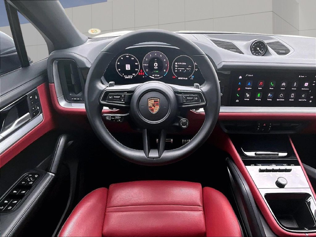 Certified 2025 Porsche Cayenne S AWD/4WD image 13