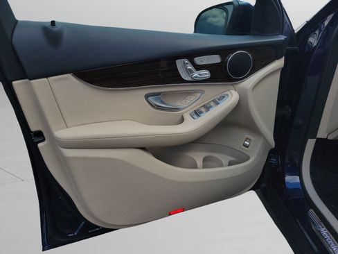 Certified 2022 Mercedes-Benz GLC 300 image 16