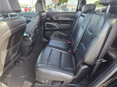 Used 2021 Kia Telluride LX FWD image 13