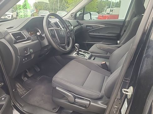 Used 2019 Honda Ridgeline Sport image 9