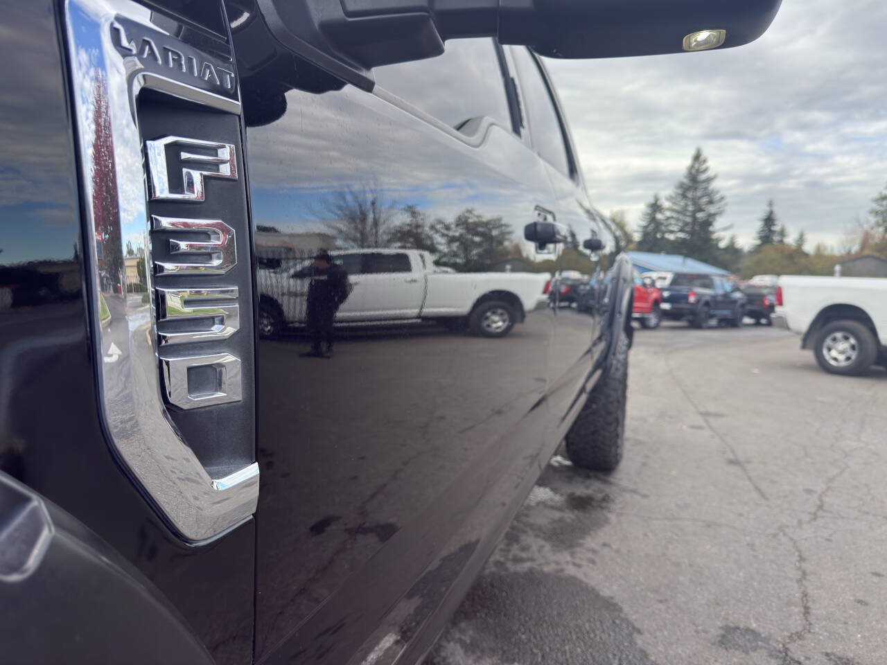 Used 2017 Ford F350 Lariat w/ FX4 4x4 Off Road Package image 2