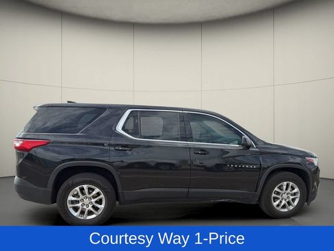 Used 2021 Chevrolet Traverse LS w/ LPO, Cargo Package FWD image 11