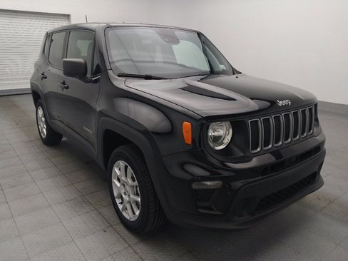 Used 2023 Jeep Renegade Latitude AWD/4WD image 13